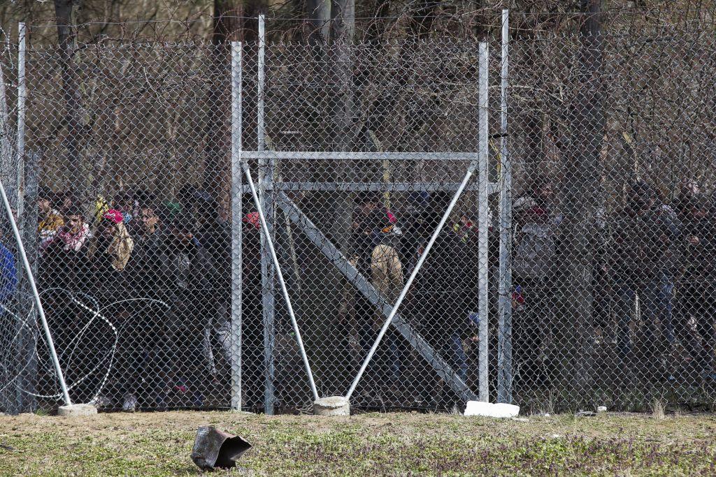 Κλειστά κέντρα στην ενδοχώρα εξετάζει η κυβέρνηση