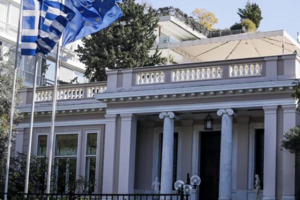 Τα μέτρα της κυβέρνησης για τον κοροναϊό – Άδειες σε γονείς, τηλεργασία και επιδόματα
