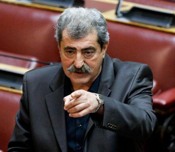 Νέες αθλιότητες Πολάκη για κοροναϊό: Τελικά μας ήρθε από πλούσιους και χριστιανούς