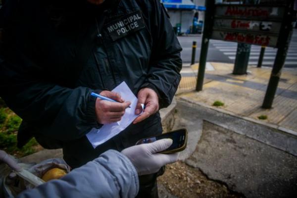 Κοροναϊός: Πώς έγιναν οι έλεγχοι της ΕΛ.ΑΣ για την απαγόρευση κυκλοφορίας