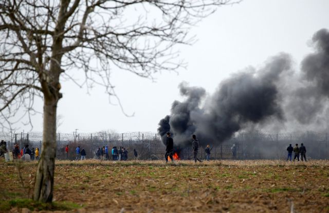Έκρυθμη η κατάσταση στον Έβρο – Νέες τουρκικές προκλήσεις με «όπλο» τους πρόσφυγες