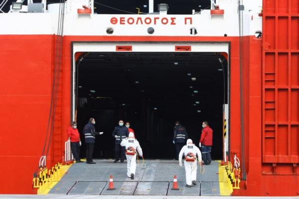 Κοροναϊός: Στο Λαϊκό για εξετάσεις οι δύο ναυτικοί του πλοίου «Θεολόγος Π»