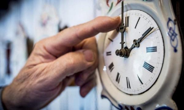 Αλλαγή ώρας: Τα ξημερώματα γυρίζουμε τα ρολόγια μία ώρα μπροστά