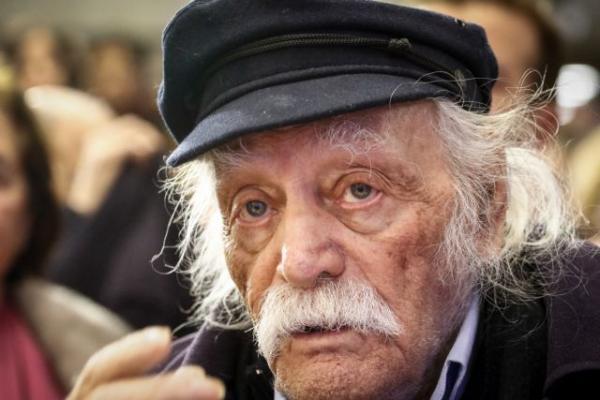Μανώλης Γλέζος : Μεσίστια η σημαία στην Ακρόπολη για τον ύστατο χαιρετισμό