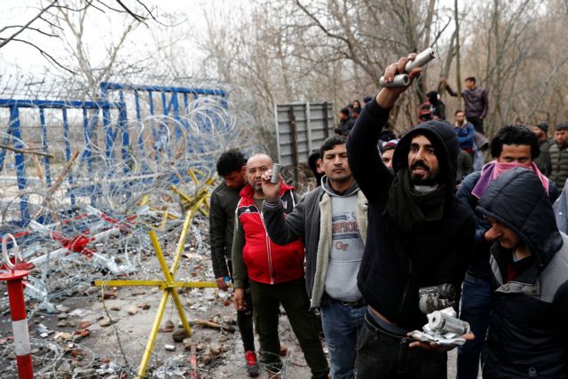 Ανεξάντλητη η εφευρετικότητα της Τουρκίας στον Έβρο για να «φυγαδεύσει» πρόσφυγες