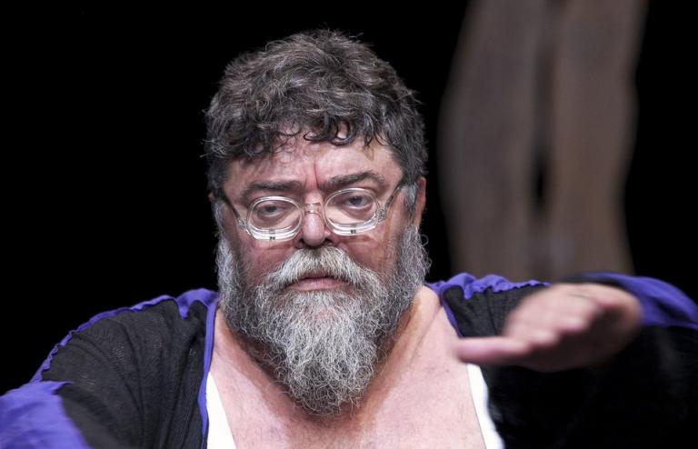 Πάρτι στο Twitter για τις θεωρίες συνωμοσίας του Κραουνάκη για τον κοροναϊό