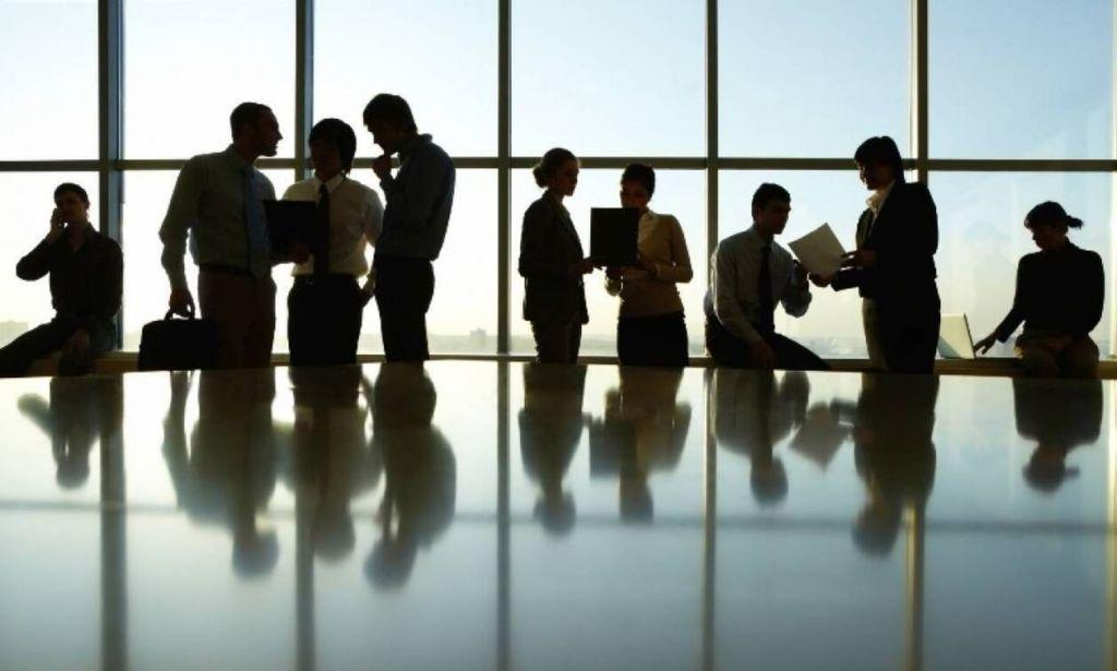 Κοροναϊός : Αλλαγές στη διάταξη – Πως θα γίνει η εκ περιτροπής εργασία