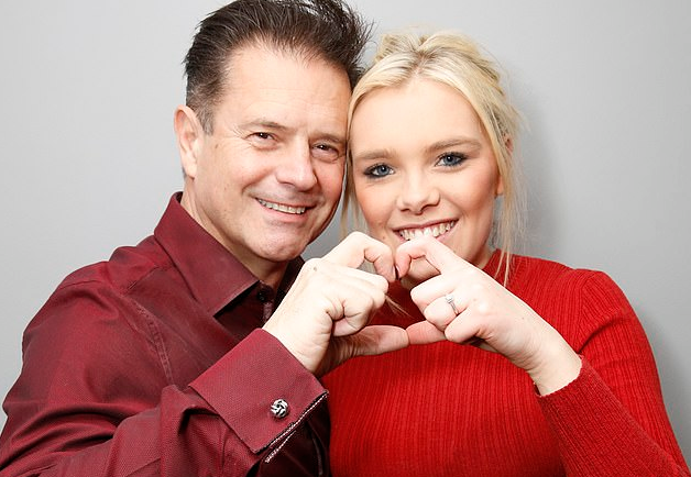 Απίστευτο κι όμως αληθινό: Έγινε γιαγιά στα 21 της!