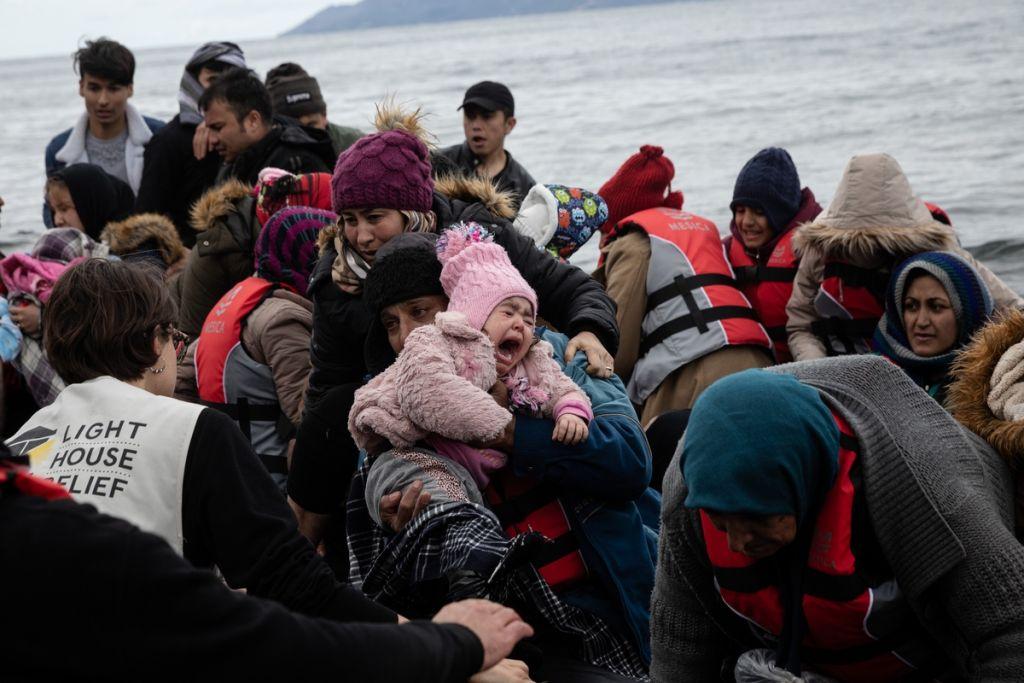 Κοροναϊος : Η ιστορία δείχνει ότι τις επιδημίες δεν τις δημιουργούν πρόσφυγες και μετανάστες | in.gr