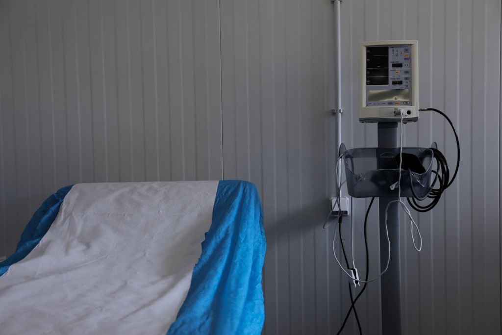 Κοροναϊός : Τους εργαζόμενους της Υγείας «χτυπάει» ο ιός - Θετικοί ακόμα και γιατροί