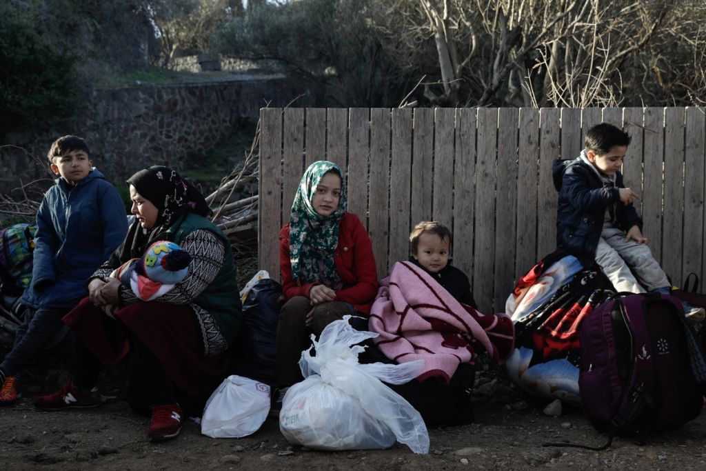 Ανησυχία 24 οργανώσεων για την κράτηση ανήλικων προσφύγων σε Μαλακάσα-Σέρρες
