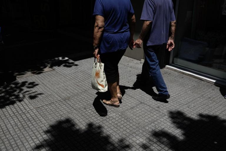 Κοροναϊός : Προαιρετικό κλείσιμο των καταστημάτων προτείνει ο ΕΣΑ