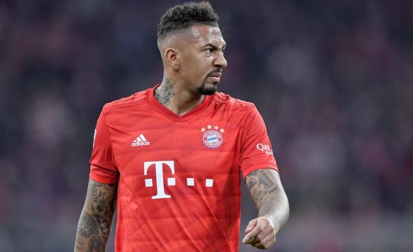 Ο Μπόατενγκ «έσπασε» την καραντίνα και τράκαρε