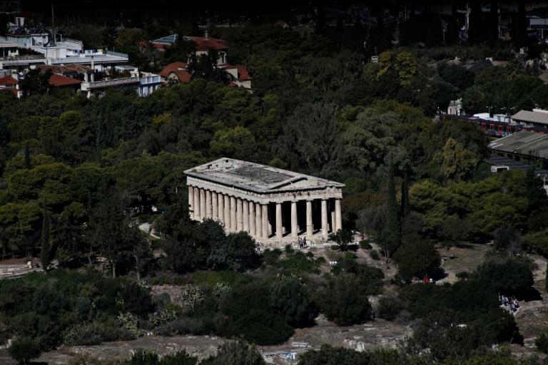 Τι πιστεύουν οι Έλληνες το 2020 για την Ευρώπη, τους πρόσφυγες και τα μνημόνια