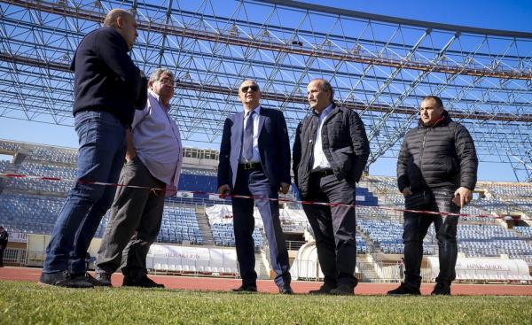 Χωρίς σκέπαστρο το «Παγκρήτιο» λίγο πριν τα ματς της Εθνικής