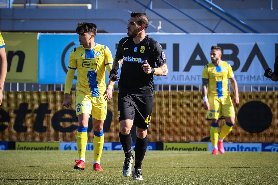 Κοροναϊός : Οι Έλληνες ποδοσφαιριστές ζητάνε αναβολή των πρωταθλημάτων