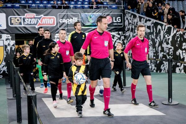 Χαμός με τους διαιτητές στο ΟΑΚΑ