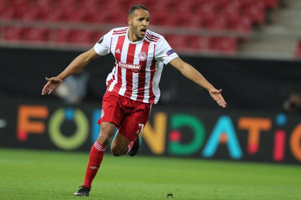 Απίθανη προσπάθεια από τον Γκιγιέρμε και γκολ του Ελ Αραμπί