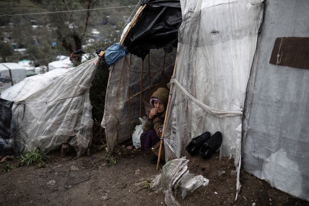 Κοροναϊός : Να εκκενωθούν οι καταυλισμοί προσφύγων στα νησιά του Αιγαίου ζητούν ευρωβουλευτές