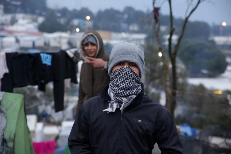 Ο κοροναϊός δεν κάνει διακρίσεις – Εκτεθειμένοι στον κίνδυνο χιλιάδες πρόσφυγες