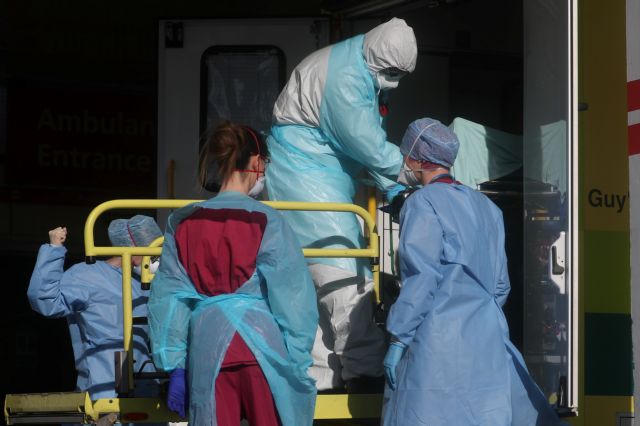 Εννέα θάνατοι ασθενών σε 48 ώρες στην Ελλάδα – Η χλωροκίνη δίνει ελπίδες για τη θεραπεία