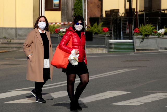 Κοροναϊός - Ιταλία :  «Η επιδημία δε θα φύγει ούτε τους επόμενους τρεις μήνες»