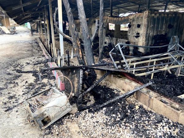 ΚΚΕ για τη φωτιά σε προσφυγική δομή στη Λέσβο: Προβοκατόρικη δράση ακροδεξιών