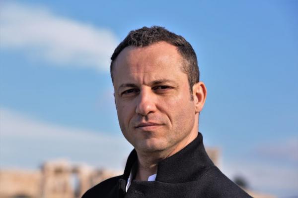 Κώστας Τριανταφυλλίδης: Από την επιτυχία της «Ευτυχίας» στο Γυάλινο Up Stage