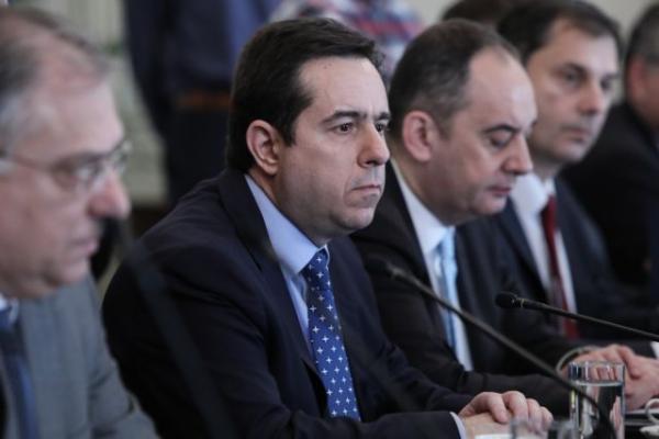 Μηταράκης : Με τροπολογία φεύγουν άμεσα από τα νησιά 2.000 πρόσφυγες