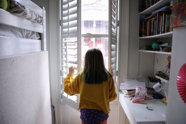 Παιδιά και κοροναϊός : Οδηγίες για ασφαλή παραμονή στο σπίτι