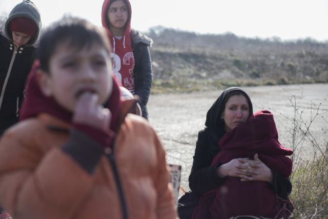 Βίντεο ντοκουμέντο: Βάζουν τα παιδιά πάνω από φωτιές για να δακρύσουν