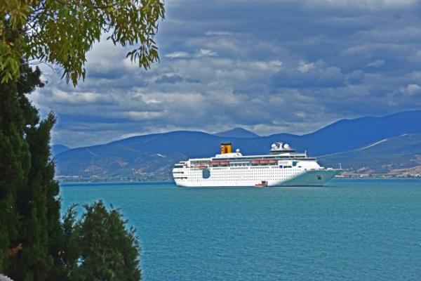 Κοροναϊός : Στο «μικροσκόπιο» 1.500 επιβάτες κρουαζιερόπλοιου που έδεσε στο Ηράκλειο