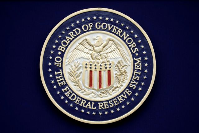 Αιφνιδιαστική μείωση επιτοκίων από την Federal Reserve (FED)