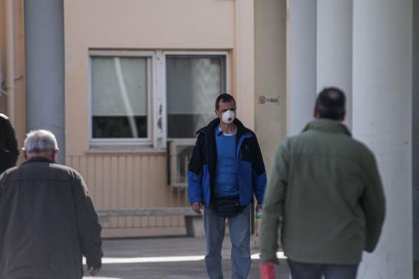 Κοροναϊός : Νέες οδηγίες από τον ΕΟΔΥ – Πώς ορίζεται το κρούσμα και πώς ανιχνεύεται