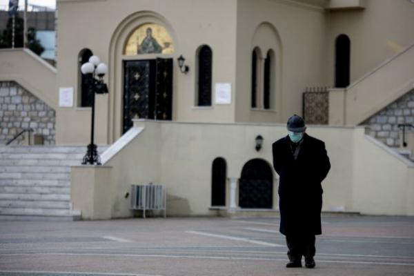 Στο ΣτΕ τέσσερις δικηγόροι κατά των μέτρων που ελήφθησαν για τις εκκλησίες