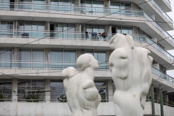 Βίντεο ντοκουμέντο του MEGA μέσα από το ξενοδοχείο της καραντίνας