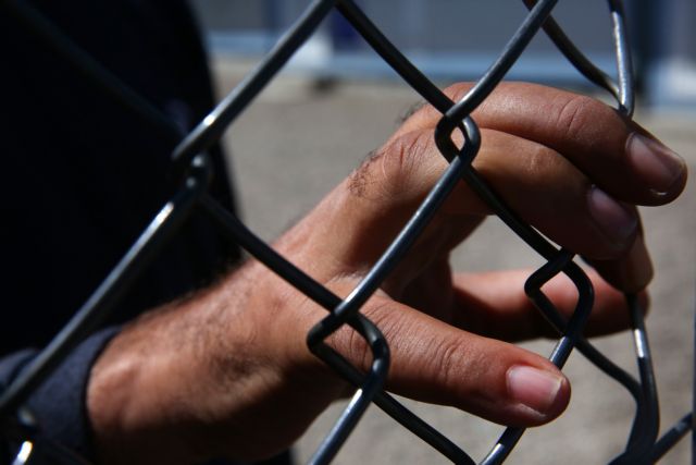 Προσφυγικό : Δημιουργία κλειστού κέντρου κράτησης στις Σέρρες ενέκρινε ο Δήμος - Πανηγυρισμοί Μηταράκη