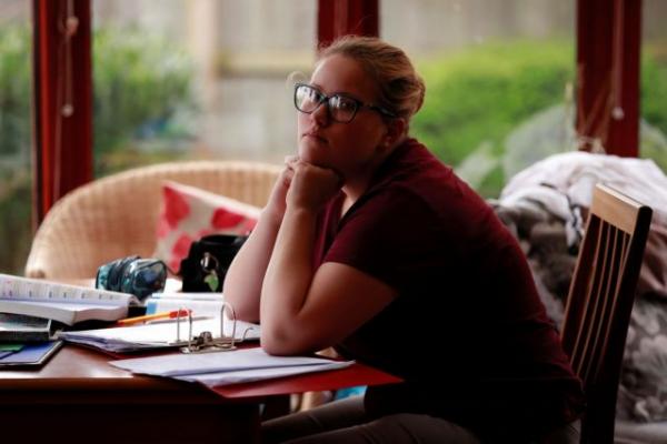 Νοσοφοβία, κρίσεις πανικού και κλειστοφοβία προκαλεί ο κοροναϊός σύμφωνα με τον ΙΣΑ