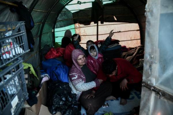 ΣΥΡΙΖΑ για προσφυγικό : Η κυβέρνηση υπονόμευσε συνειδητά την αποσυμφόρηση των νησιών