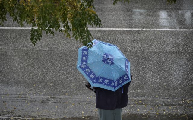 «Χαλάει» ο καιρός: Βροχές και πτώση της θερμοκρασίας