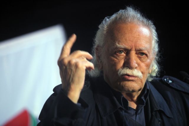 ΛΑΕ : Ο Μανώλης Γλέζος, ο έφηβος αντάρτης έφυγε όρθιος