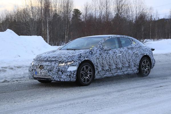Mercedes EQE 2022: Η E-Class σε ηλεκτρικές περιπέτειες