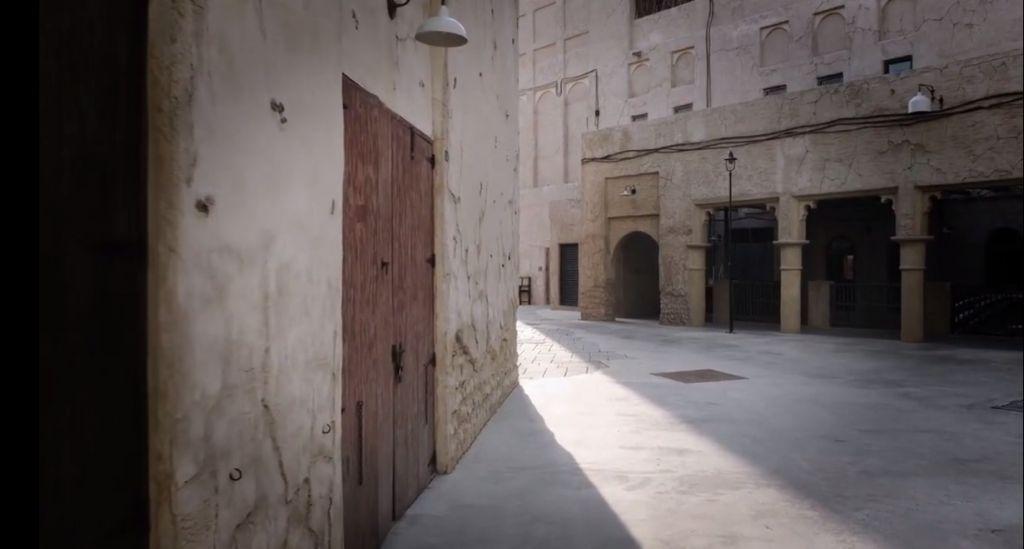 Η Nissan σε ένα «οδοιπορικό» στους άδειους δρόμους