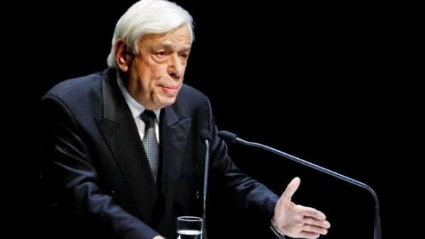 Παυλόπουλος : Η γυναίκα αποτελεί αναντικατάστατο και εμβληματικό ανθρώπινο κεφάλαιο