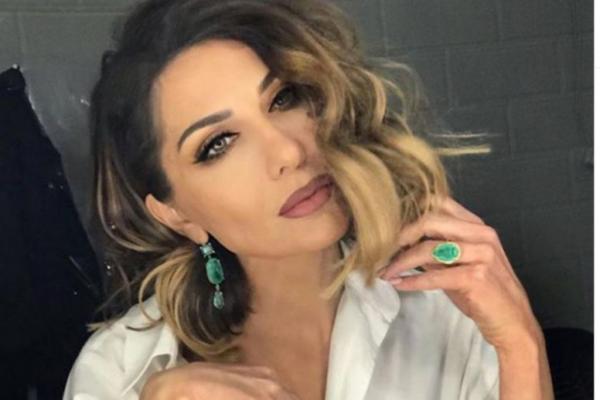 Δέσποινα Βανδή: Προτρέπει να μείνουμε σπίτι και να γυμναστούμε!