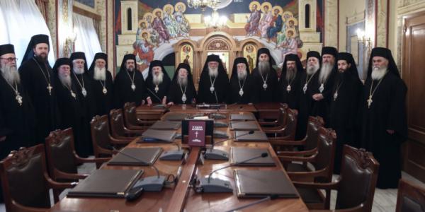 Mitsotakis orders closure of places of worship after Orthodox Church decided severe restrictions