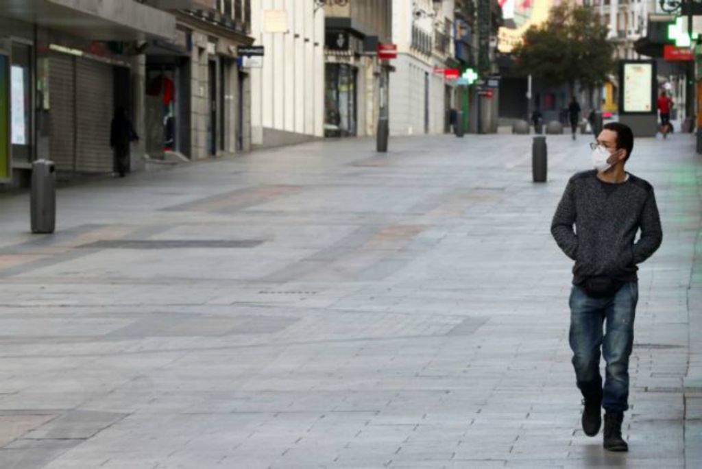 Κοροναϊός - Ισπανία : 2.000 νέα κρούσματα και πάνω από 100 νεκροί