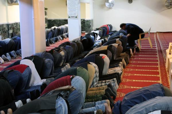 Προσαγωγές ατόμων από «τζαμί» στου Ζωγράφου λόγω κοροναϊού!