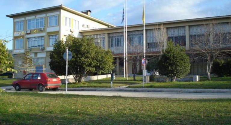 Πάτρα: Επίθεση στην πρύτανη για το κλείσιμο της φοιτητικής εστίας λόγω κοροναϊού