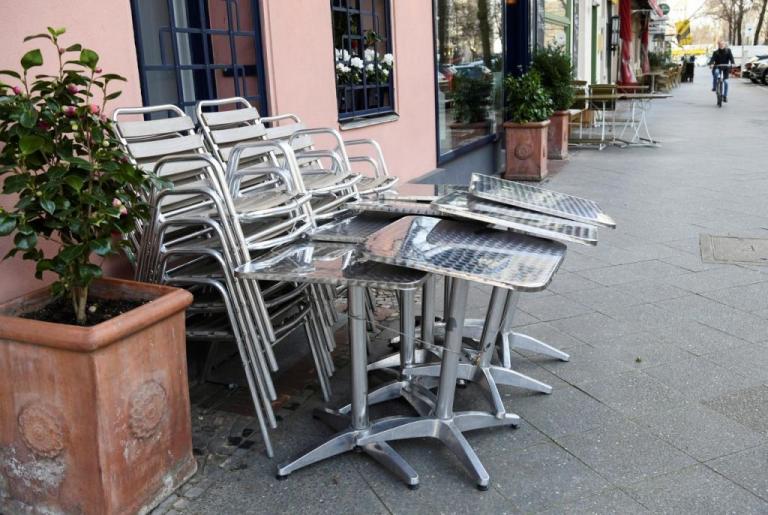 Γερμανία – κοροναϊός : Στους 13 οι νεκροί και πάνω από 6.000 τα κρούσματα – «Ερχονται χρεοκοπίες»